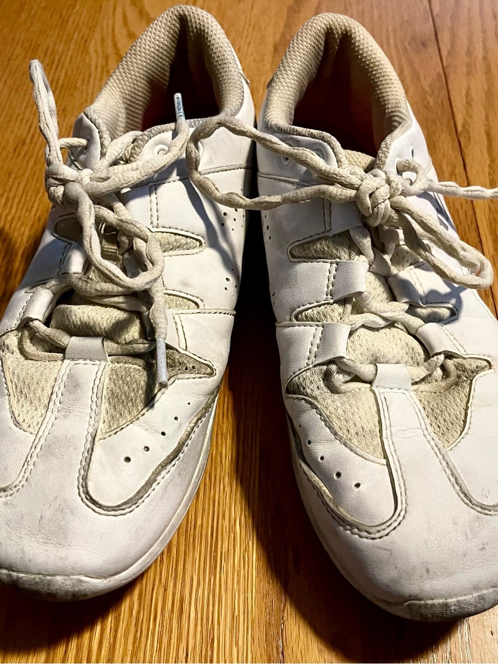 Varsity Cheer Shoes Used 8